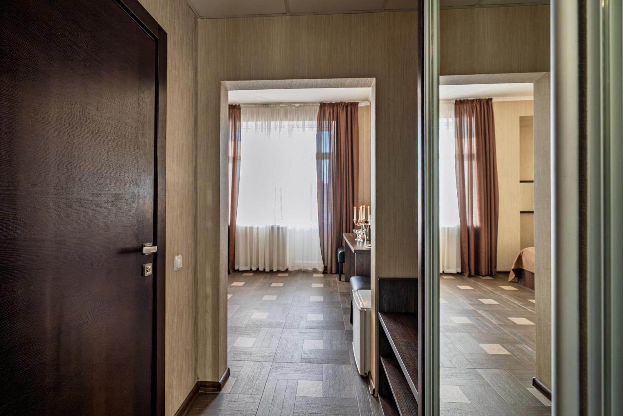 Congress Hotel Verhovina Petropavlivszka Borscsahivka Kültér fotó