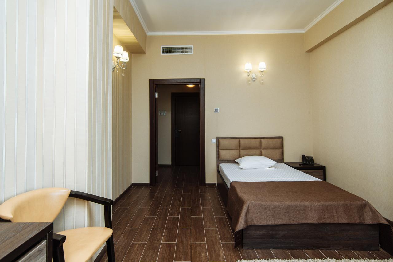 Congress Hotel Verhovina Petropavlivszka Borscsahivka Kültér fotó