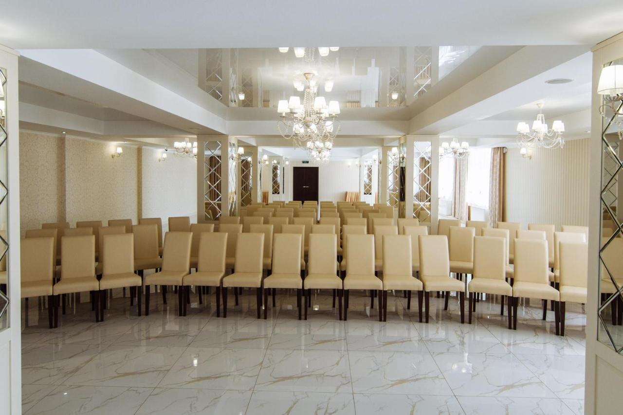 Congress Hotel Verhovina Petropavlivszka Borscsahivka Kültér fotó