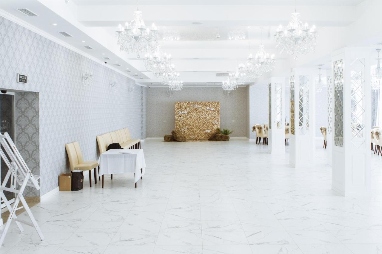 Congress Hotel Verhovina Petropavlivszka Borscsahivka Kültér fotó